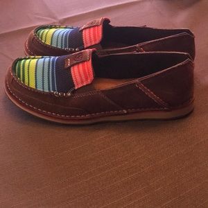 Serape Ariat Cruiser